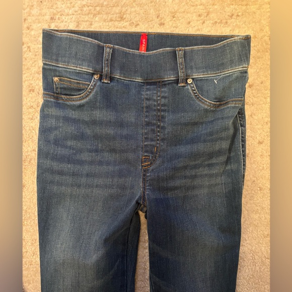 SPANXshape™ EveryWear Flare Jeans size small - Picture 2 of 9